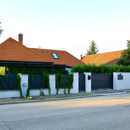 Madarfeszek Apartment Veszprém